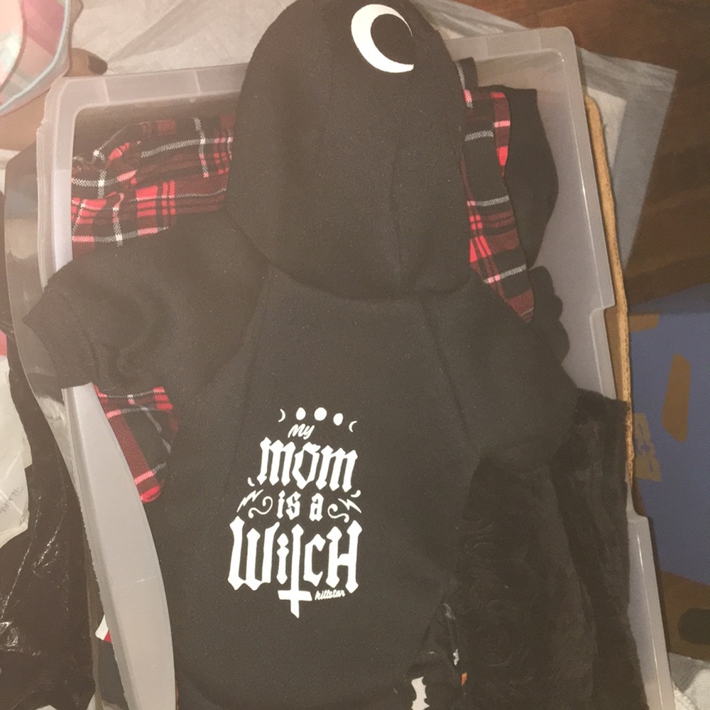 Killstar doggie sweater “My mom is a witch”